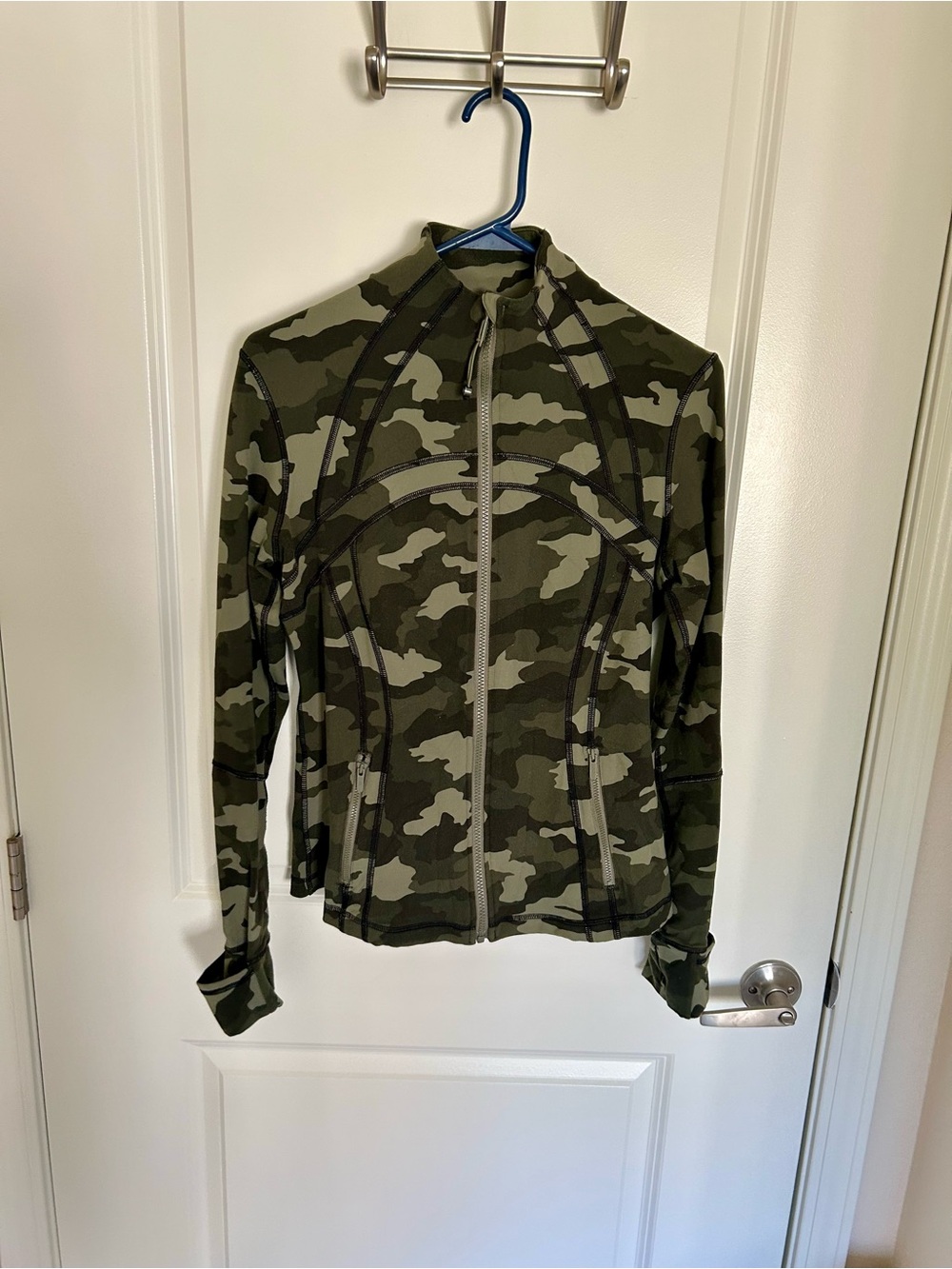 Lululemon Women’s Long-Sleeve Camo Jacket - Green - Picture 2 of 3